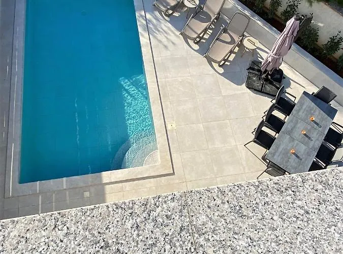 Joka וילה באניולה