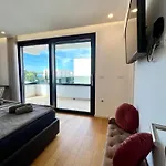 Joka With Heated Pool And Huge Roof Terrace Villa Banjole