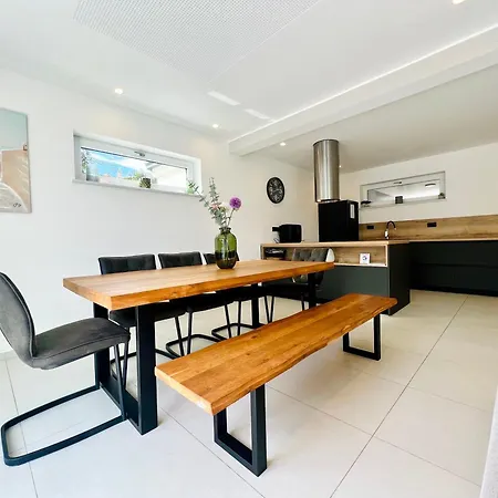 Villa Joka With Heated Pool And Huge Roof Terrace