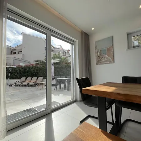 Joka With Heated Pool And Huge Roof Terrace *