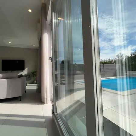 Joka With Heated Pool And Huge Roof Terrace Banjole